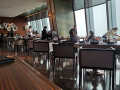 靠窗位-瑞吉酒店·The Drawing Room闲逸廊·云端下午茶·夜奢Whiskey