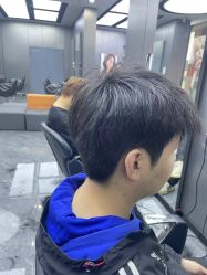 -米可造型烫发染发