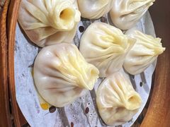 -莱莱小笼·乔艾