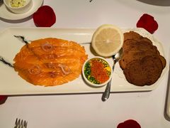 温热烟熏三文鱼-壳里西餐厅Coquille Seafood Bistro(蒙自路店)