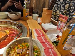 -城墙拐拐火锅(三峡广场黑金冠店)