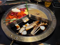 -廖掌柜·重庆鲜货火锅(上海首店)