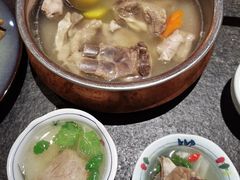 宁夏盐池滩羊手抓肉-丝路金桃·新疆菜(徐汇店)