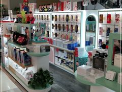 -爱畅享华为苹果手机维修服务(虹口龙之梦店)