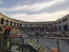 -王府井奥莱临潼小镇(临潼店)