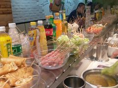 -百品聚旋转火锅(万德庄店)