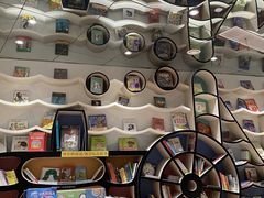 -钟书阁(群光广场店)
