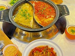 -阿瓦山寨·湘菜现炒·剁椒鱼头王(咸阳总店)