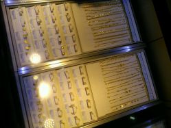 -周大福CHOW TAI FOOK(解放路天鸿小食代店)