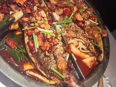 -鸣记脆皮烤鱼·海鲜烤鱼(三八广场店)