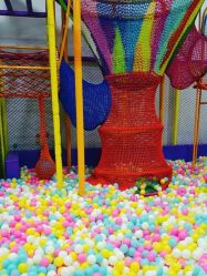 -蹦贝运动中心·蹦床·攀岩·闯关(龙岗店)