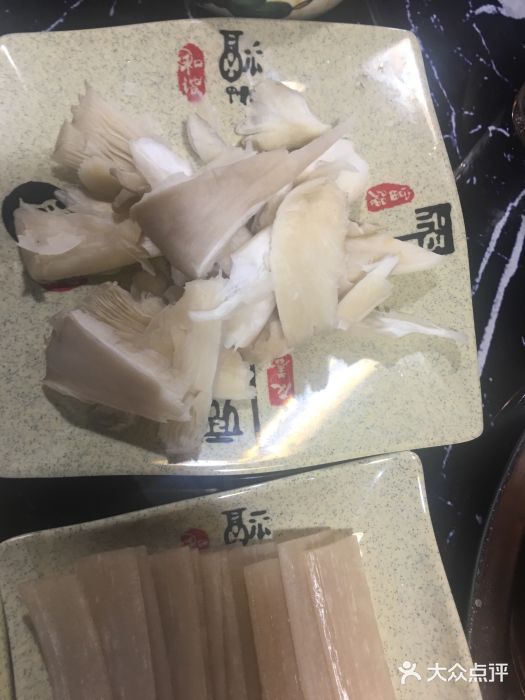 牛九铜火锅图片