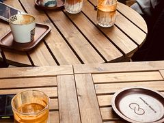 Dirty-infinite cafe
