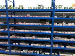 -逝水玩具折扣店