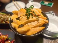-曼听小寨海鲜烧烤·大连辣炒大王(盖州街店)