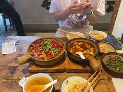 -有红鸡毛店·砂锅菜(抚琴夜市店)