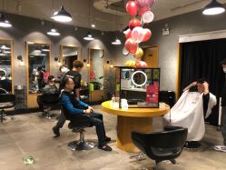 -时尚殿堂明星门店