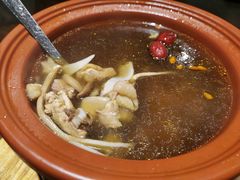 -有红鸡毛店·川菜(建设路店)