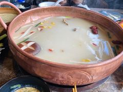 -三人行骨头王火锅(长寿店)