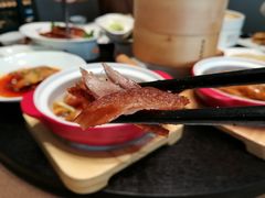 琉璃一品酥烤鸭-荣里烤鸭