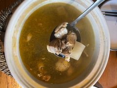 酸萝卜炖老鸭汤-盐帮食坊•小河帮川菜(四川师大店)