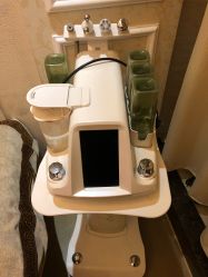 -悦芳庭美肤美体品牌集合店