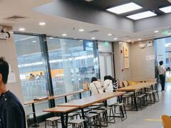 -肯德基(虹桥高铁店)