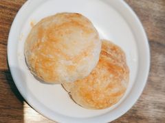 烤千层破酥包-云海肴云南菜(浦江欢乐颂店)