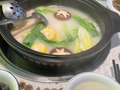 竹笙王猪肚鸡-顺德公广东猪肚鸡·煲仔饭(白石洲店)