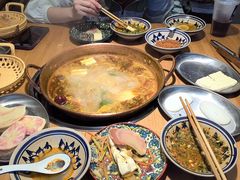 -洱火云南酸菜牛肉火锅(石景山当代商城店)
