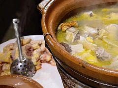炭炉果鸡煲-威邵鸡煲(西华路总店)