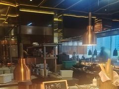 -大中华希尔顿酒店-念自助餐·嗨啤·小龙虾