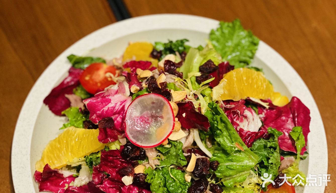 来浦东嘉里城喝红酒吃西餐啦~