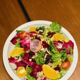 来浦东嘉里城喝红酒吃西餐啦~