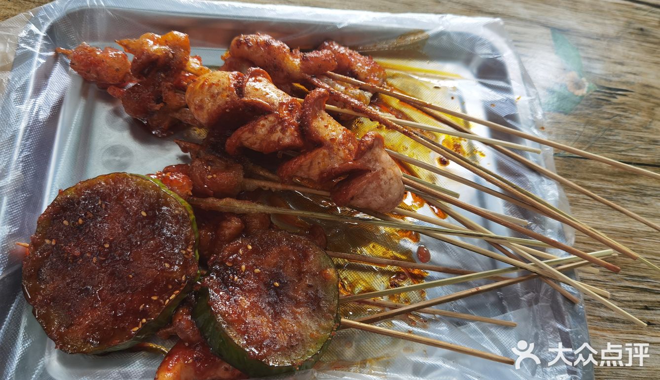 集贤炸串小神店