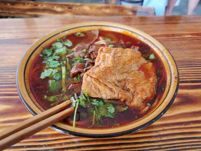 光友牛肉拉面馆(贵中一店)-"我心目中的白月光!这家店对我来说应该就.