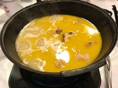 -鲜入围煮花胶鸡海鲜火锅