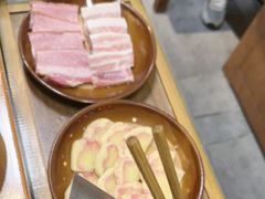 -阿山卓·野生菌火锅·纳西火塘烤肉