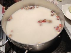 -尚尚仙·酸汤猪手·猪肚鸡火锅(华联万柳购物中心店)