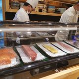 发饰挂件，还有扇子之类的