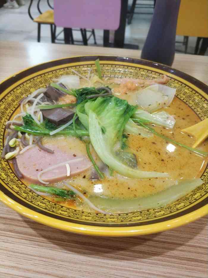 阿拉丁麻辣烫(新邻天地店)-"开了那么多年,麻辣烫味道一直还不错,根据