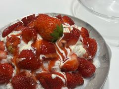 草莓白雪流奶冰-乐果甜心·潮汕冰室