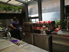 -HIGH FIVE哈福手工汉堡(桂林路店)