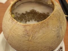 荔芋西米露炖蛋白-满记甜品(日月光二店)
