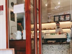 -Line 咖啡(石厦花园店)