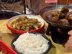 -老闵田螺馆·南昌特色小炒(梦时代店)