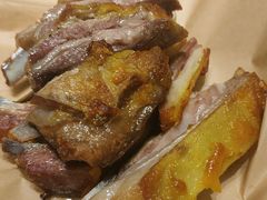 馕坑果木烤羊排-巴扎美食·新疆菜·西域歌舞表演餐厅(新疆大厦店)