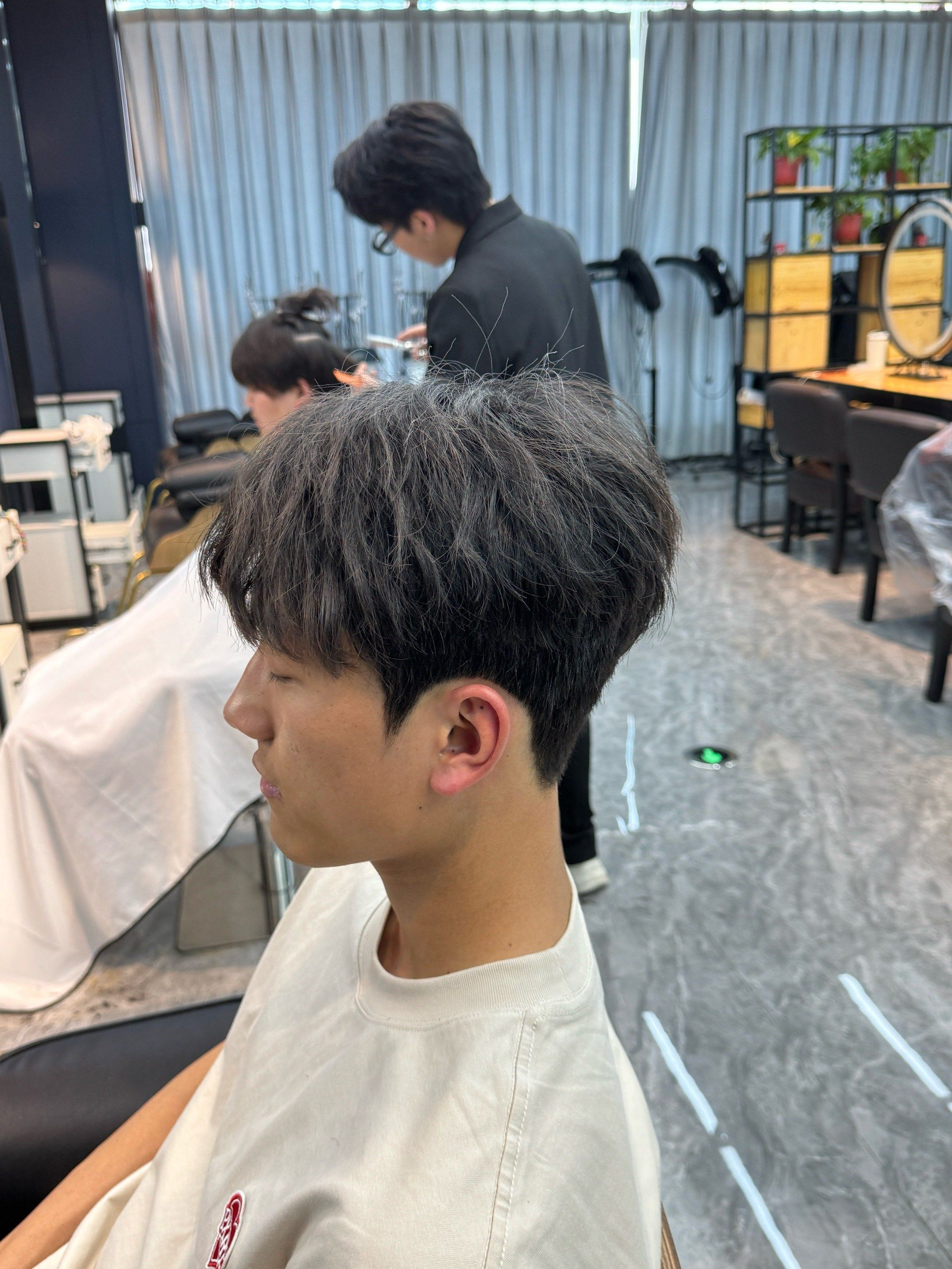男发天花板三七分发型 轻潮男士发型