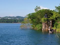 -湖光岩风景区