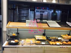 面包甜点陈列柜-巴黎贝甜(宜山路店)